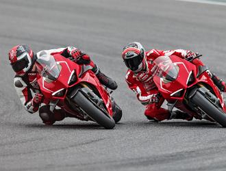 18 DUCATI PANIGALE V4 R ACTION UC69255 High